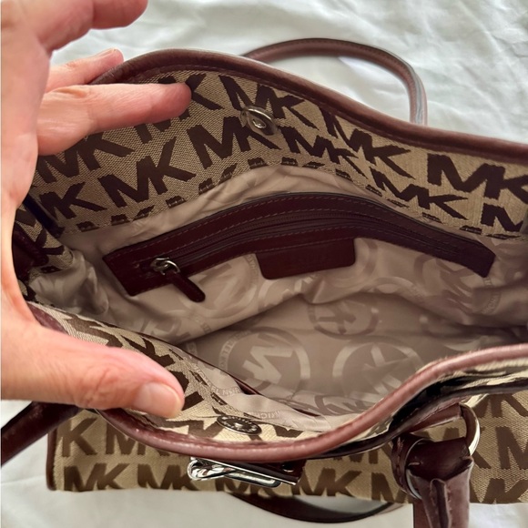 Michael Kors Hamilton Satchel MK Logo Bag With Lock and key Chain Strap - Picture 7 of 9